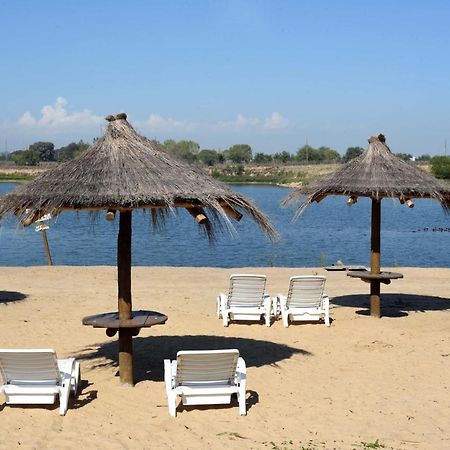 Howard Johnson Resort & Convention Center Ezeiza Exterior foto