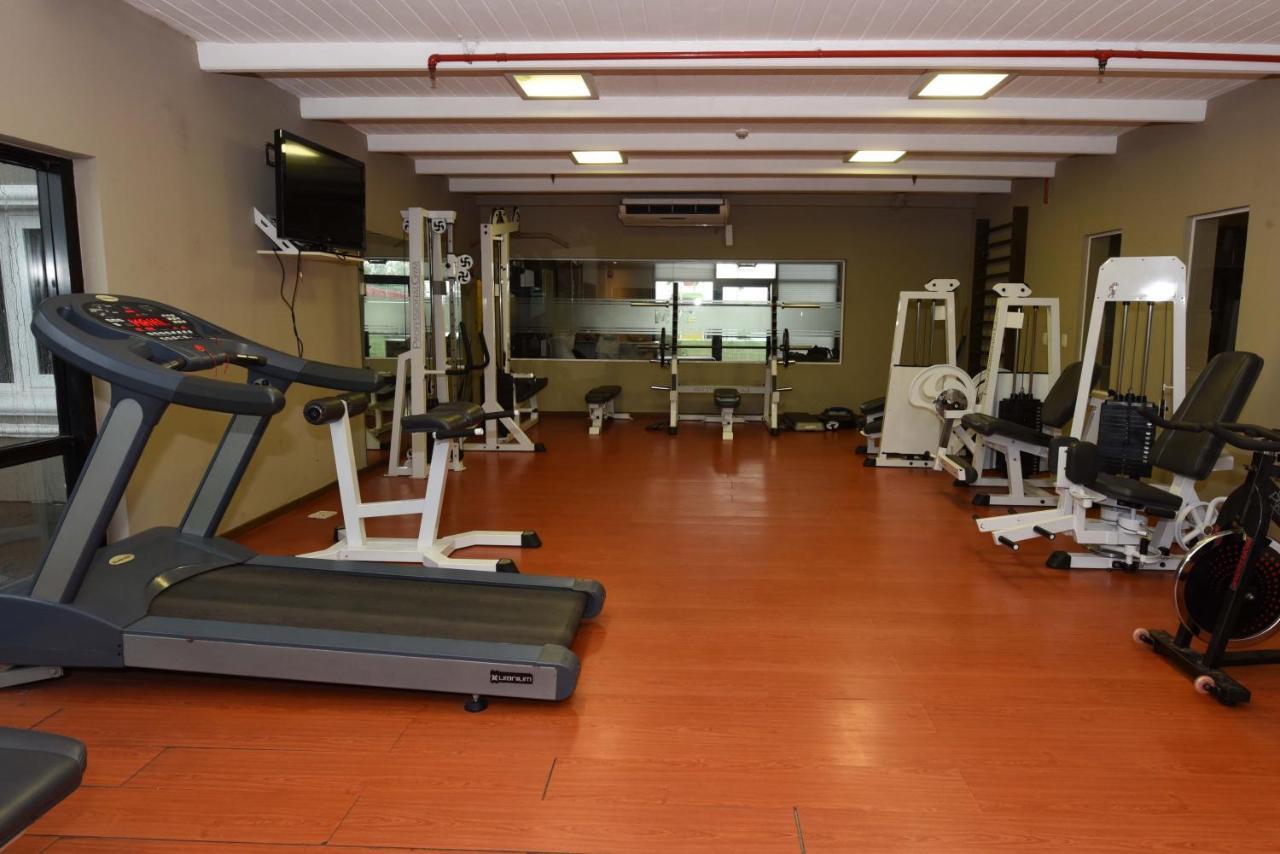 Howard Johnson Resort & Convention Center Ezeiza Exterior foto
